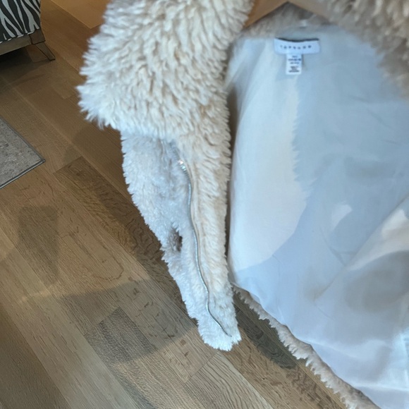 LIKE NEW TEDDY COAT! - Picture 6 of 8